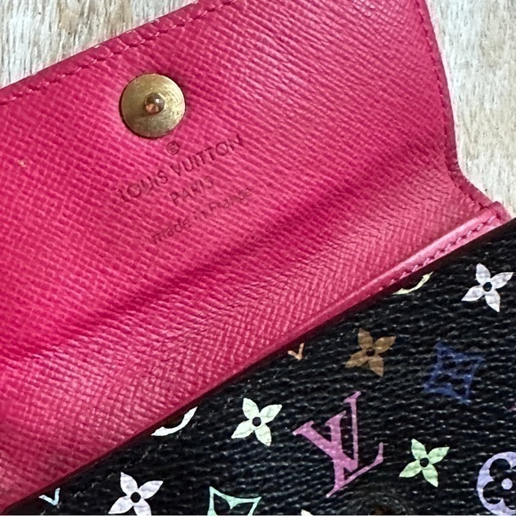 AUTHENTIC Louis Vuitton Epi leather 4 rimg key case. Multicolor Black. - Picture 3 of 15